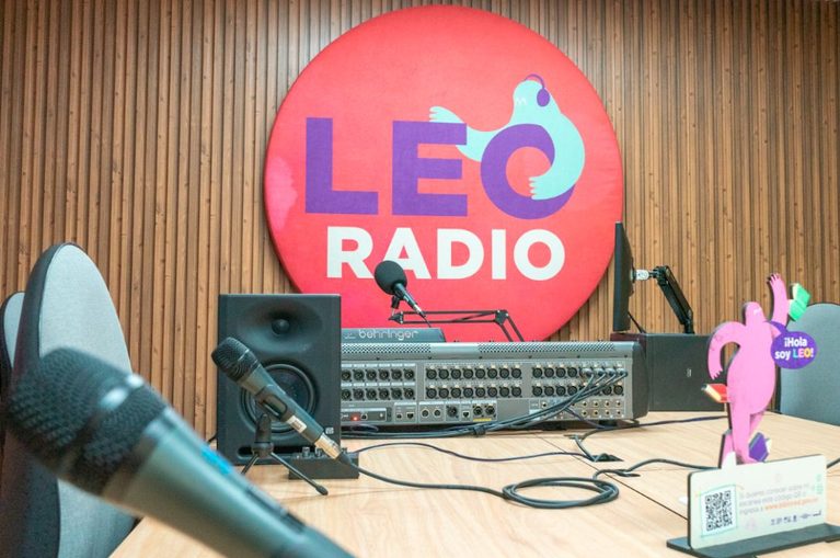 Leo Radio-